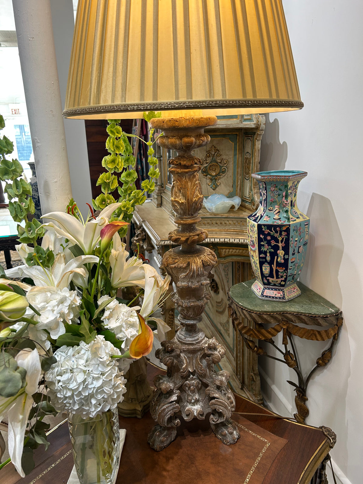 Vintage Italian Baroque-Style Carved Wood Lamp