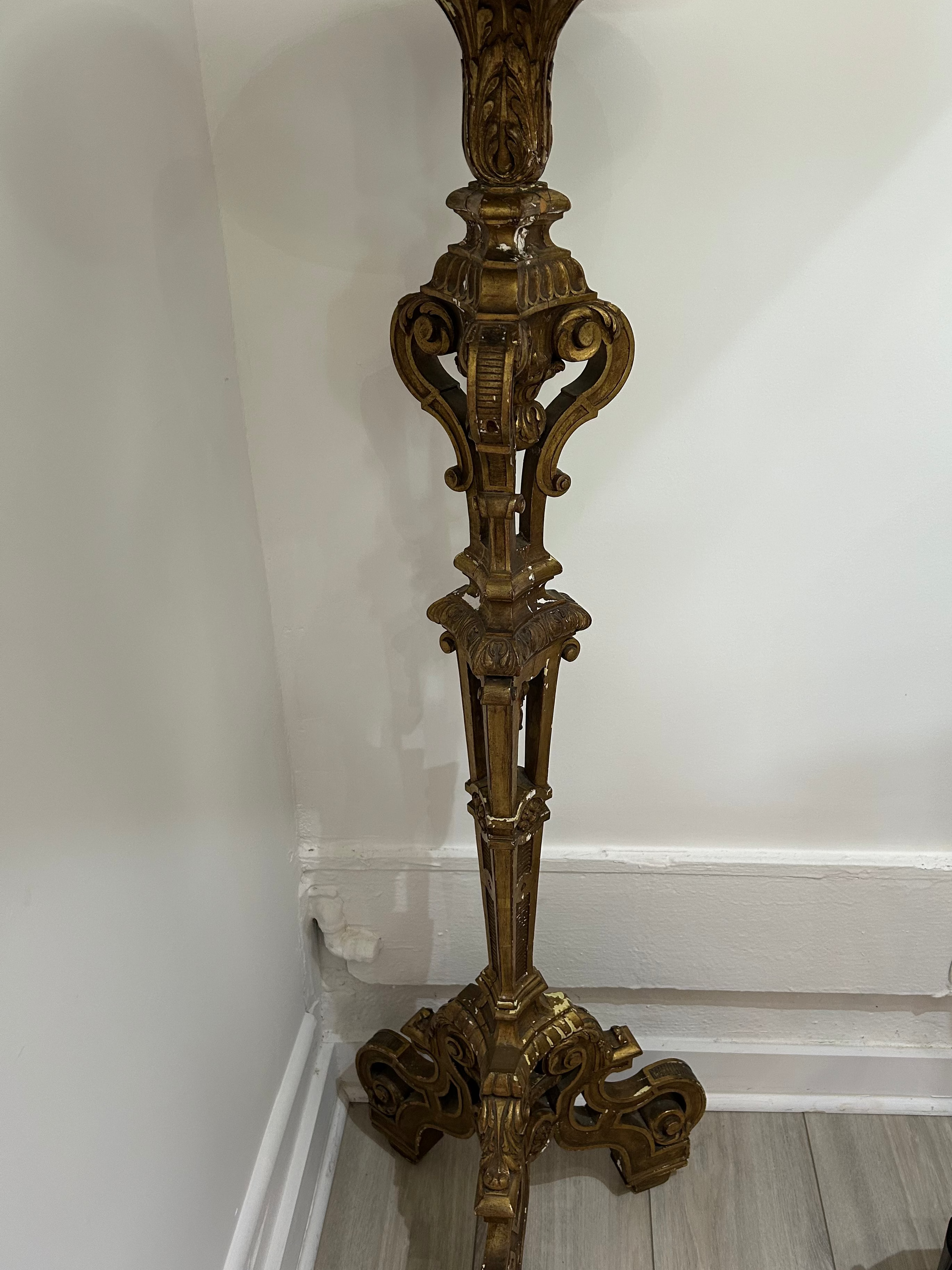 Late 19th-Century Italian Baroque Revival Carved Giltwood Torchère