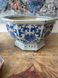 VINTAGE BLUE & WHITE JARDINIÈRE
