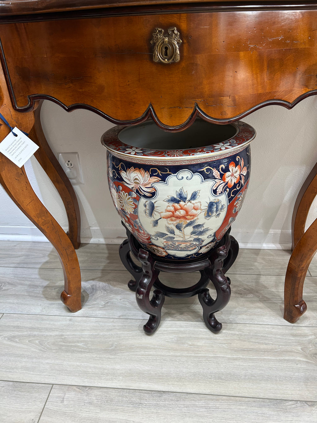 ANTIQUE JAPANESE IMARI JARDINIÈRE